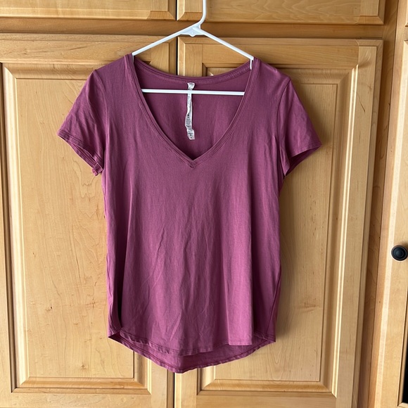 Lululemon Love Tee V-Neck - Picture 1 of 8